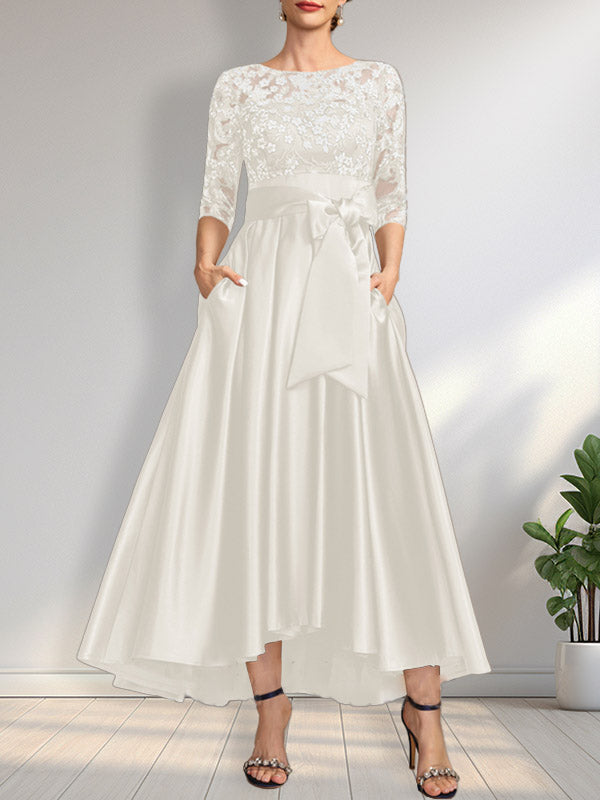 Robe de mère de la mariée en satin et dentelle, ligne A, encolure dégagée illusion, asymétrique, avec nœud