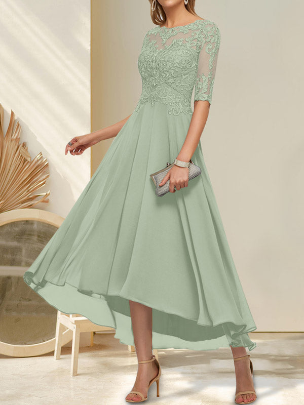 Robe de mère de la mariée en mousseline et dentelle, ligne A, col bateau illusion, asymétrique, ornée de perles et de paillettes