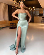 Vestido de Baile Sereia Sem Alças e Sem Mangas com Fenda Deslumbrante e Detalhe de Folho