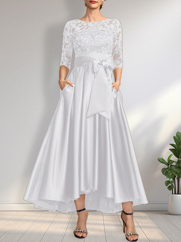 Robe de mère de la mariée en satin et dentelle, ligne A, encolure dégagée illusion, asymétrique, avec nœud