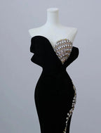 Robe de soirée longue en velours noir luxueux ornée de perles Y7675