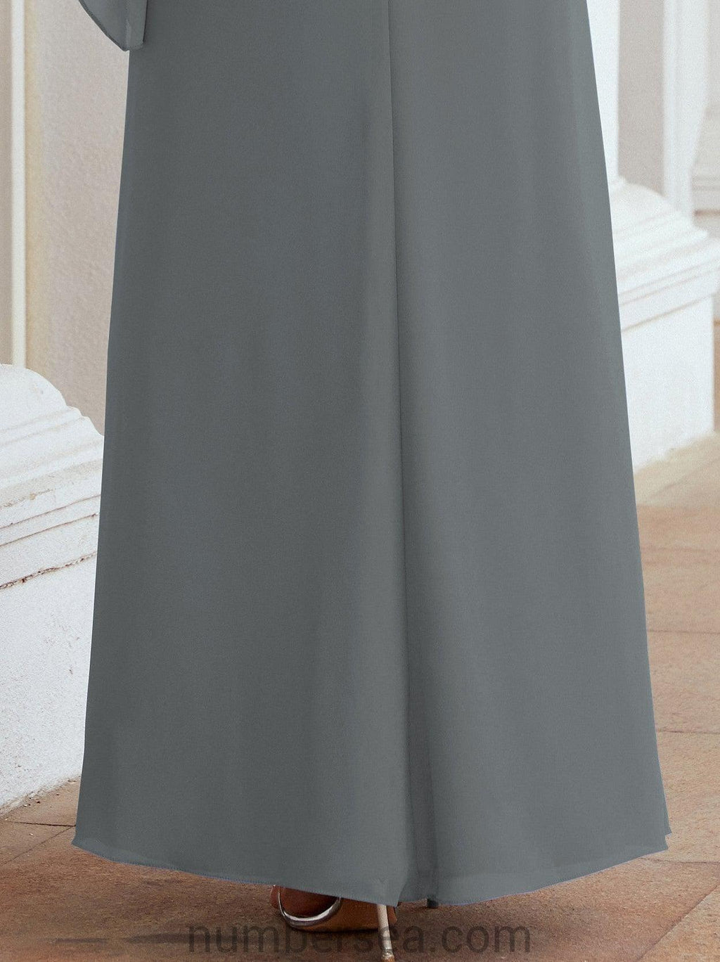 Robe de soirée formelle longue pour mère de la mariée avec cape à volants 28026