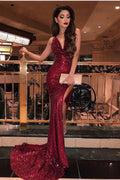 Abito lungo da sera color borgogna con paillettes, spalline sottili divise, stile sirena