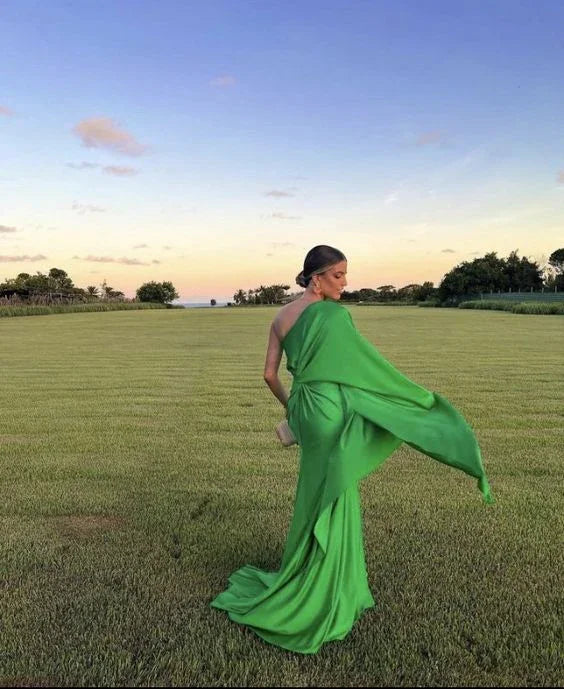 Abito da sera verde a manica unica con spacco, abito da gala Y5584