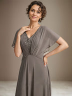 Robe de mère de la mariée en mousseline de soie à dentelle asymétrique, en forme de A, col en V, avec plis