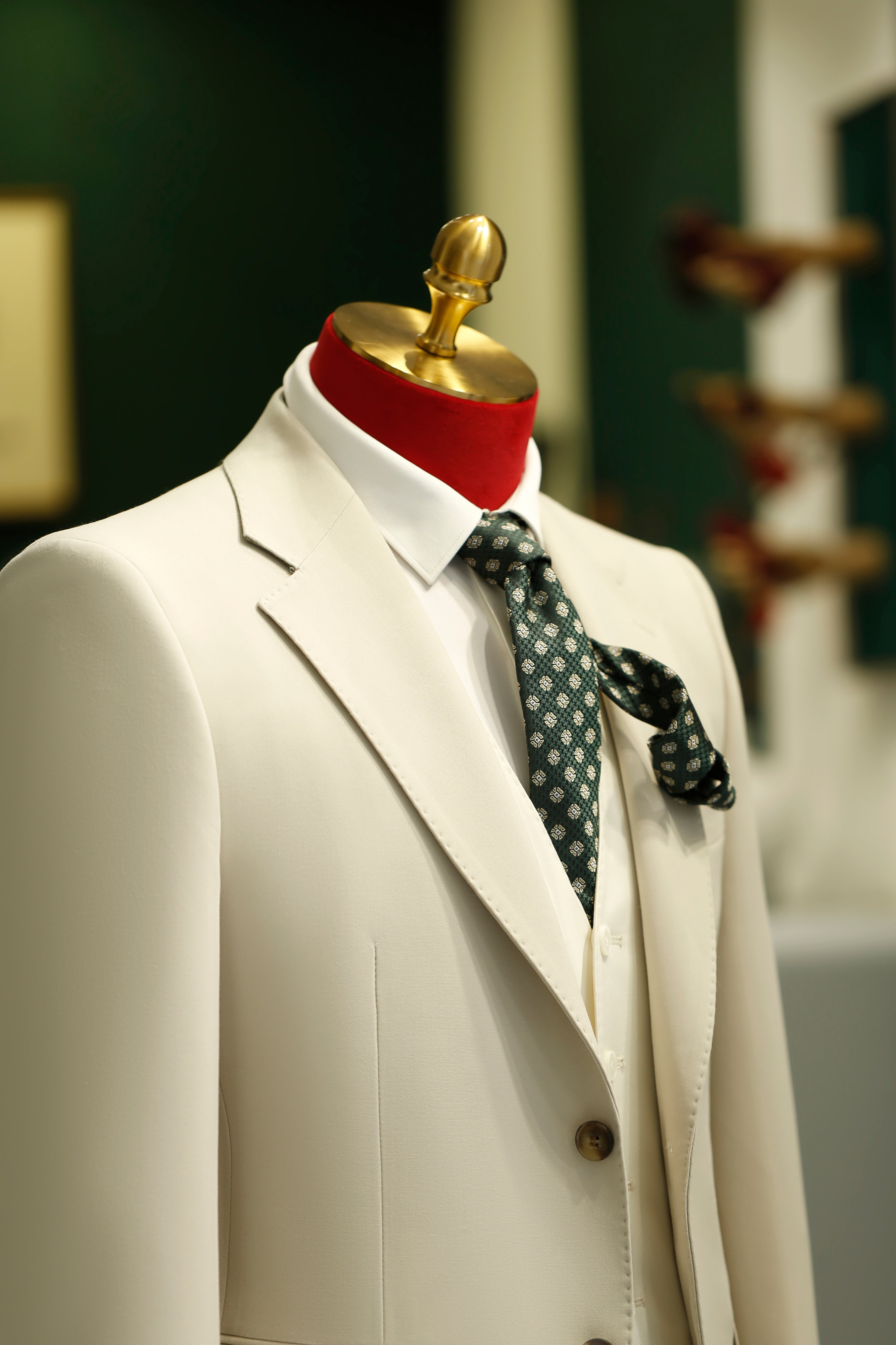 Completo in Lana Crema Tre Pezzi per Matrimoni Estivi Sposo Su Misura