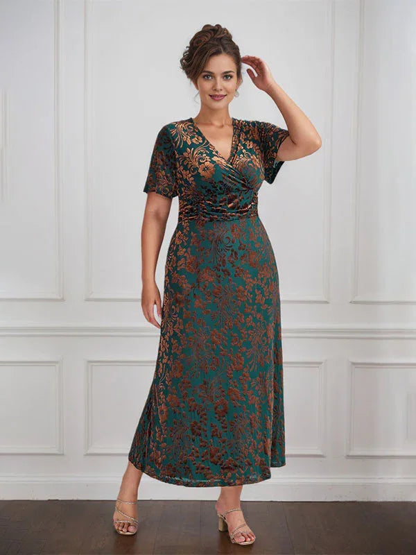 Vestido vintage sencillo de terciopelo con escote en V, mangas cortas, largo hasta el té, para madre de la novia con abertura