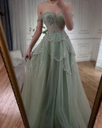Abito da sera formale verde salvia a linea ad A con spalle scoperte, tulle e perline, abito da ballo Y8157