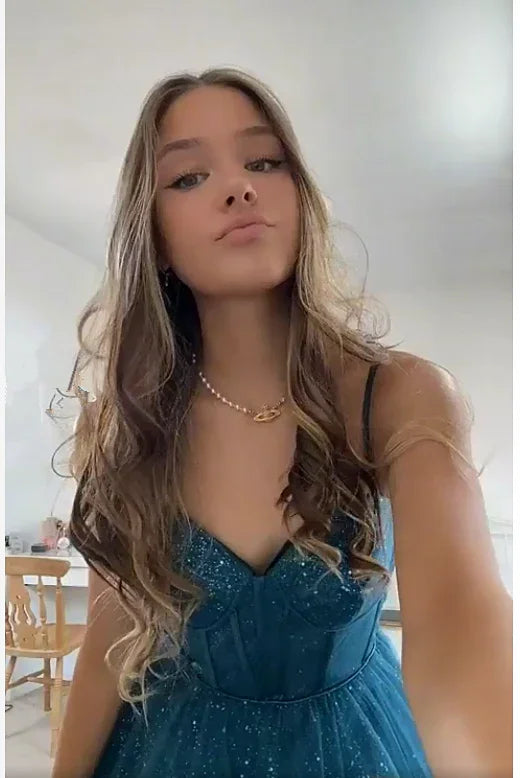 Vestido de Festa Elegante em Tule Brilhante com Alças Finas em Linha A Y406