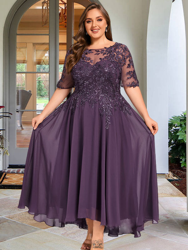 Robe de mère de la mariée en mousseline et dentelle asymétrique illusion à encolure dégagée, coupe en A, ornée de paillettes