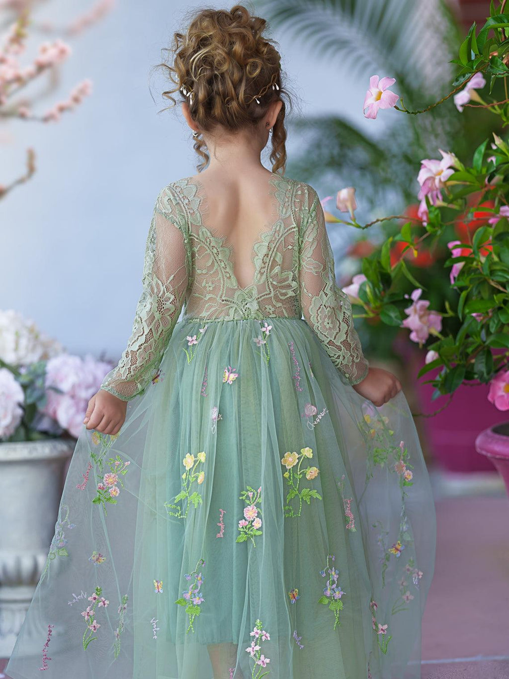Floral Tulle Lace A Line Flower Girl Dress With Scoop Neck For Little Girls