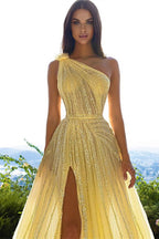 Abito da sera giallo in tulle a linea ad A con una spalla, spacco frontale e paillettes