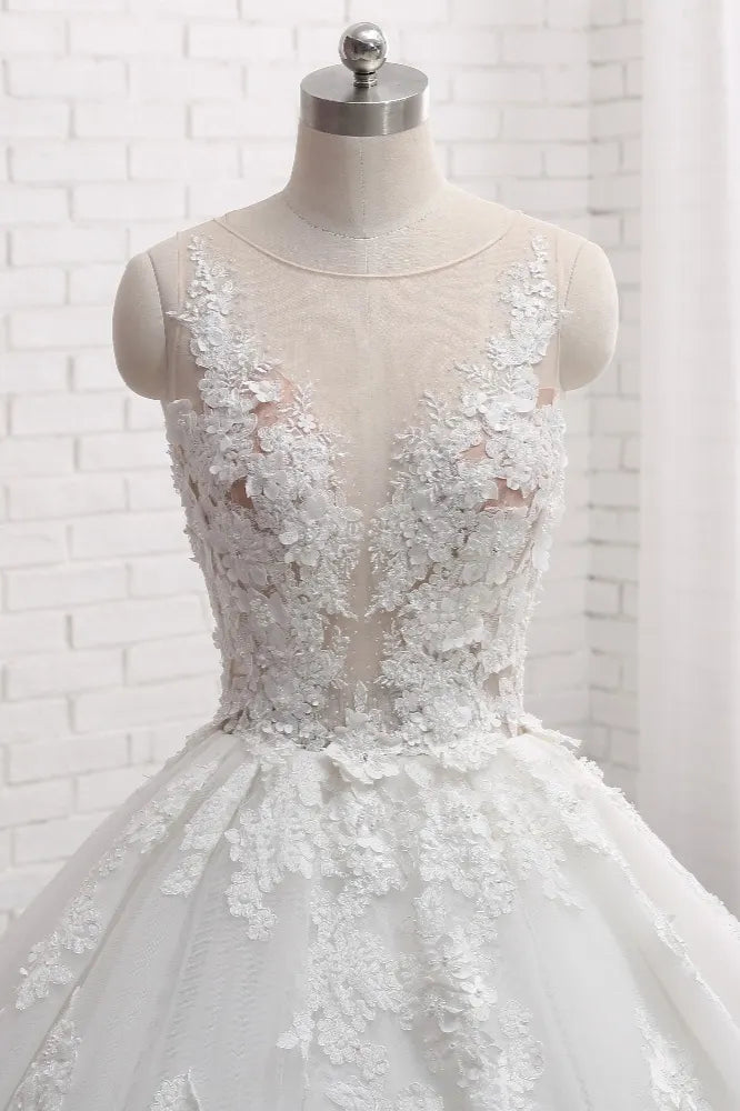Romantic Long Train Sleeveless Tulle Wedding Dress With Appliques Lace