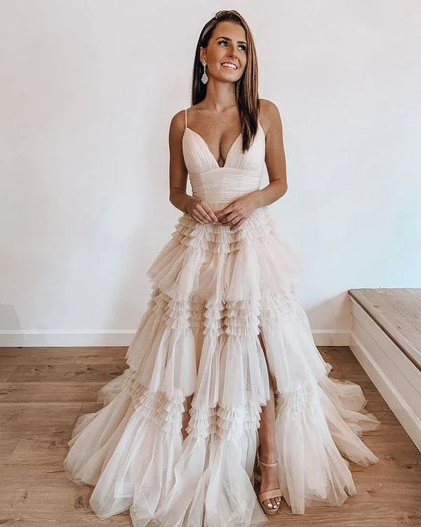 Robe de bal à bretelles en V en tulle champagne clair Y1875