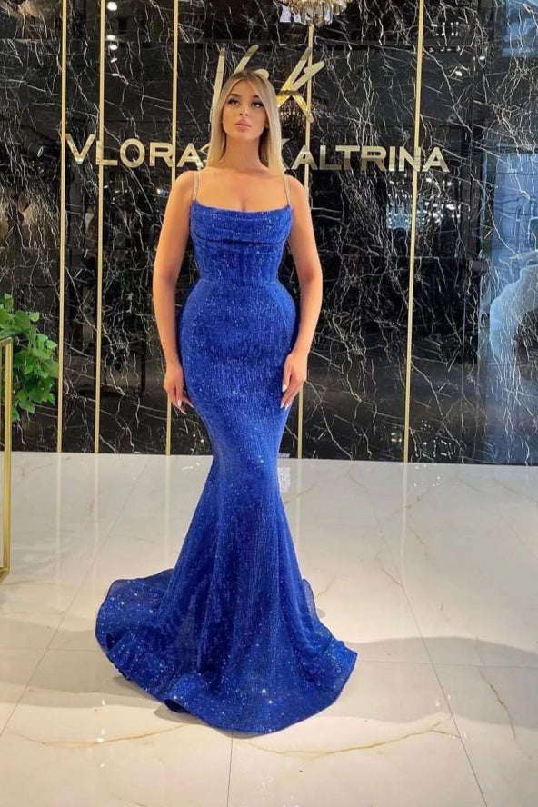 Abito da sera lungo a sirena blu reale con paillettes, spalline sottili e senza maniche