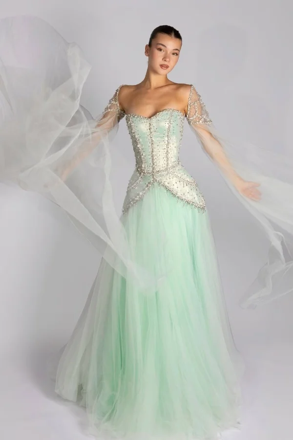 Long Sleeves Sweetheart A Line Prom Dress With Pleated Beading 70 Colors
