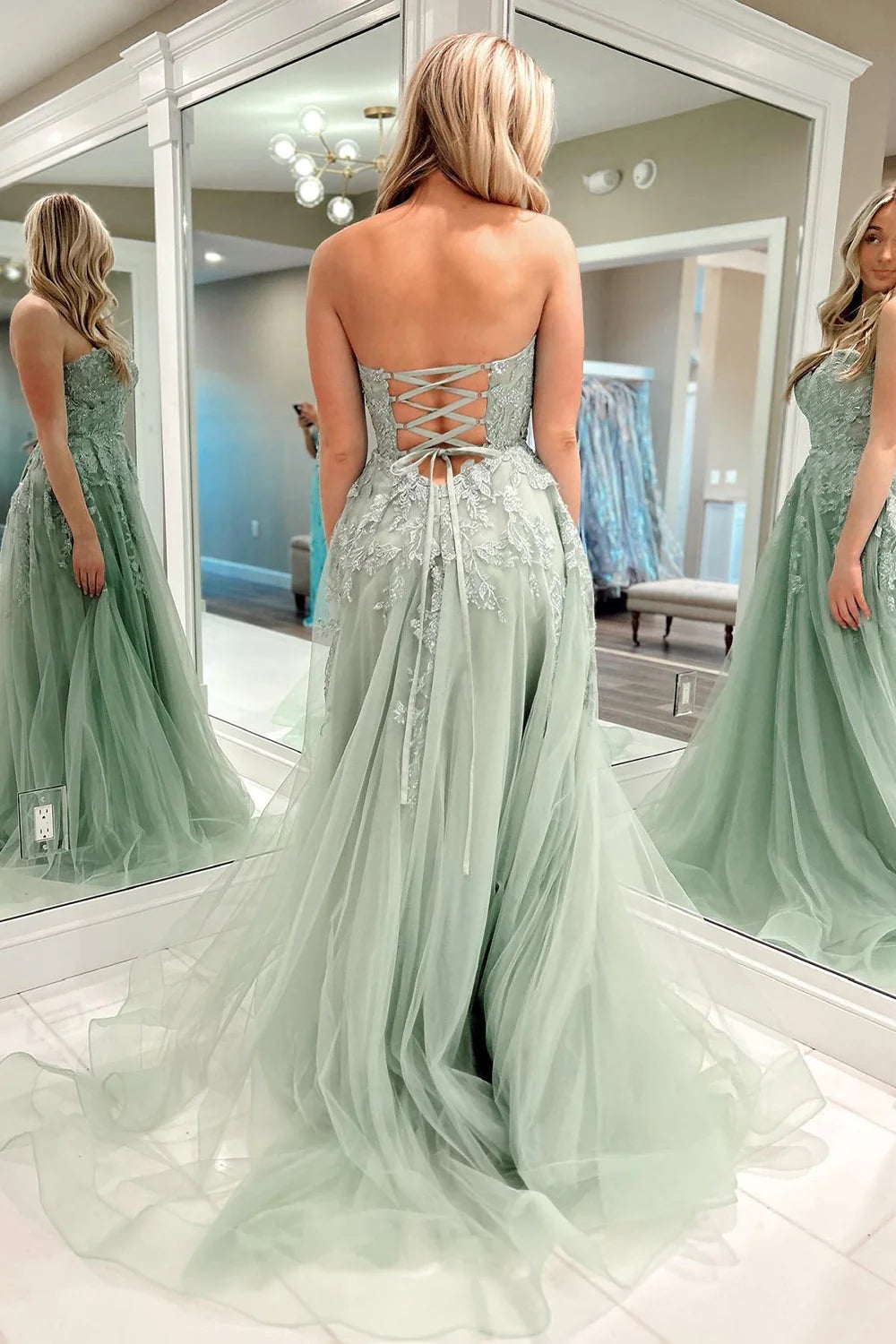 Vestidos de fiesta largos de tul con encaje verde salvia y escote en forma de A