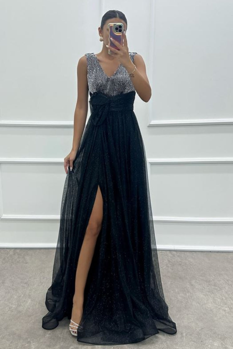 V-Neck Waist Rose Detail Embroidered Design Dress