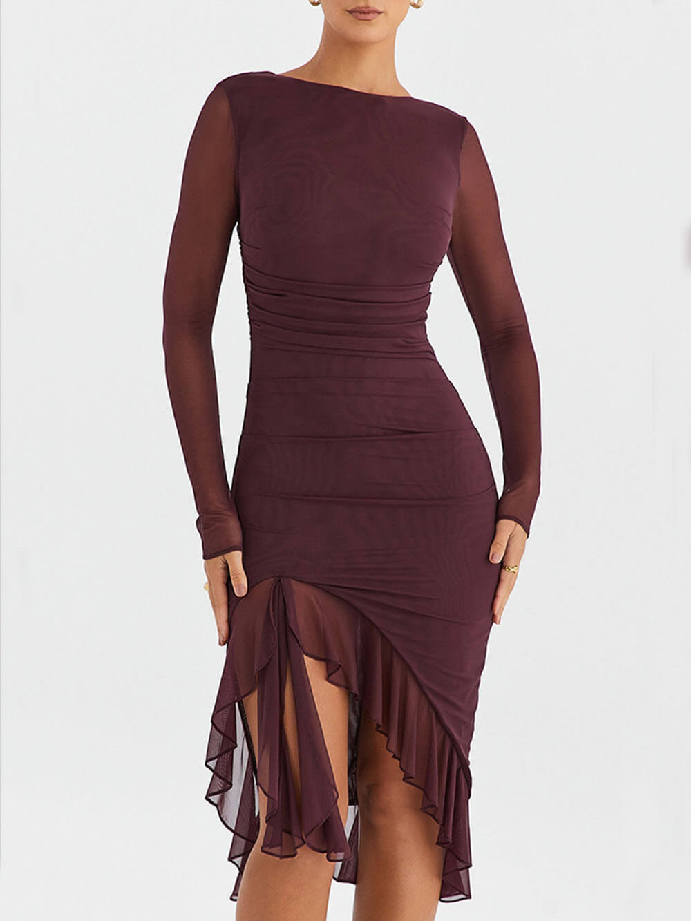 Vestido midi con volantes color vino 
