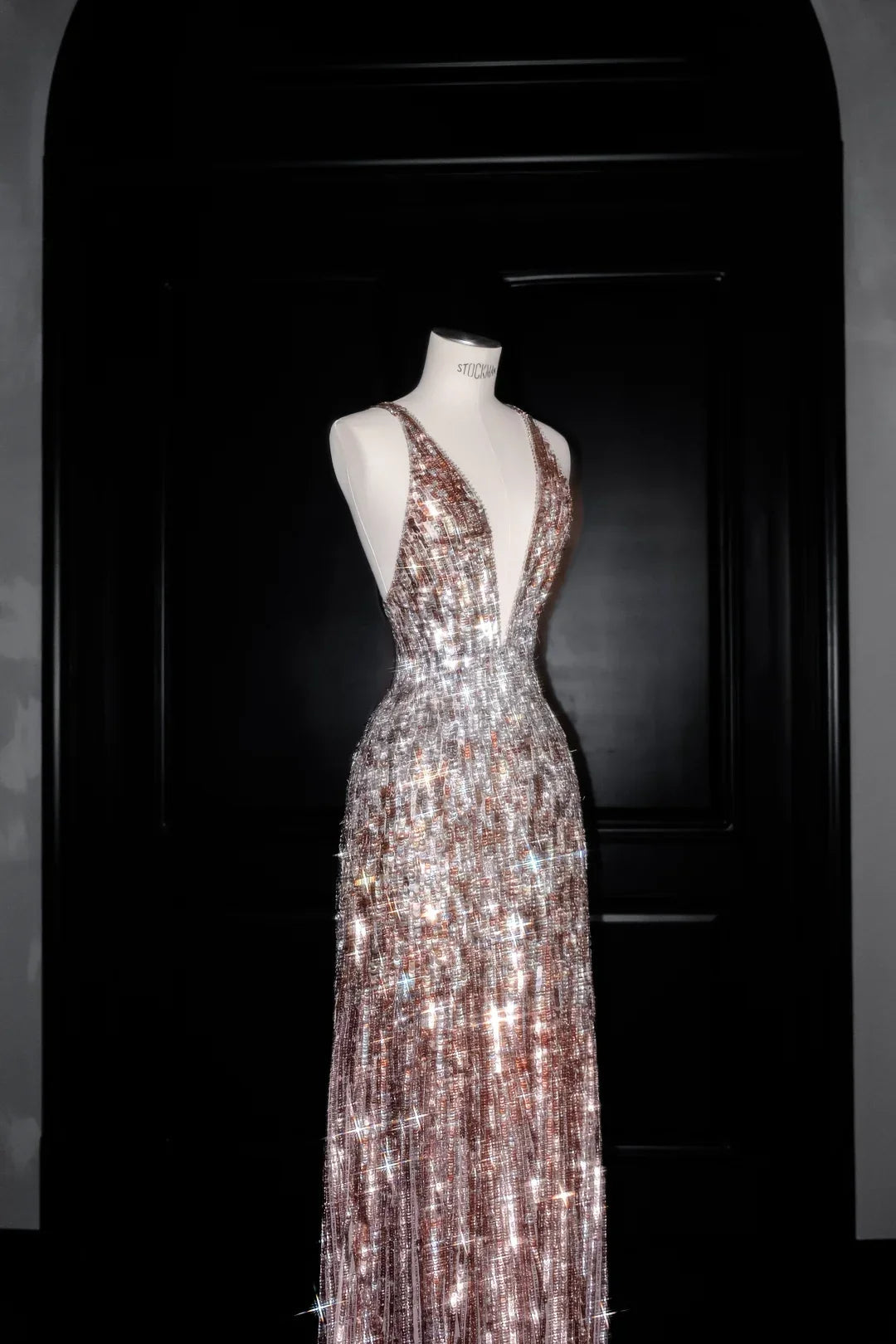Abito da sera lungo formale con scollo profondo a V, senza schienale, ricoperto di paillettes di lusso, abito da ballo Y8683