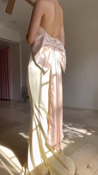 Robe de bal longue sirène élégante sans bretelles avec nœud Y8499