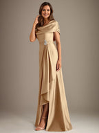 Robe de mère de la mariée en satin extensible, longueur au sol, coupe en A avec encolure dégagée et volants en cascade