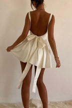 Abiti da Sera a Collo Quadrato con Fiocco e Schienale Interamente Scoperto, dal Design Dolce e Semplice