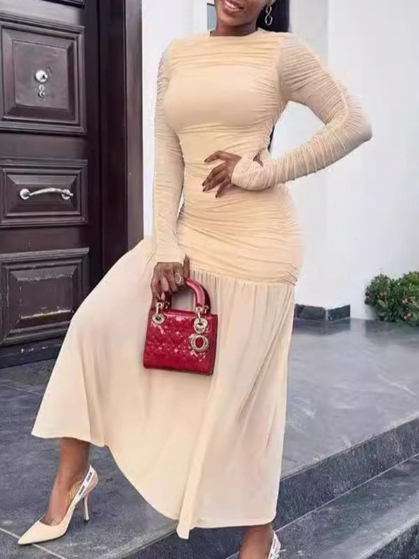 Abiti da Sera Lunghi a Maniche Lunghe Aderenti e Plissettati in Tinta Unita con Scollo Tondo e Spacco Trasparente