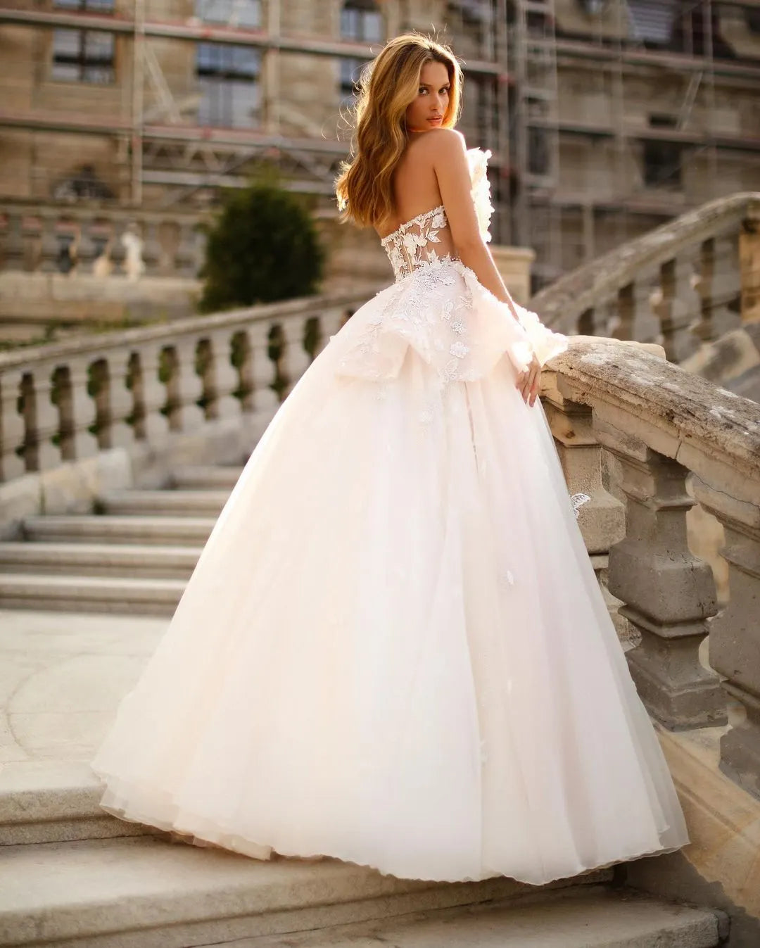 Sweetheart Backless Floor Length Princess Wedding Dress With Lace Tulle Appliques