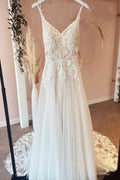 Modern Long A Line Backless Tulle Wedding Dress With Appliques Lace