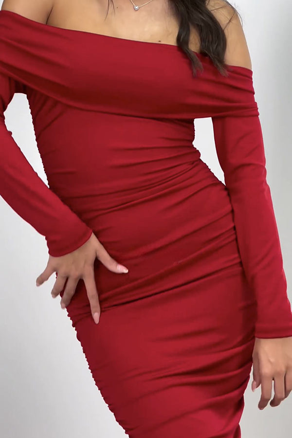 Desirable Beauty – Schulterfreies, langärmliges, gerüschtes Stretch-Maxikleid 