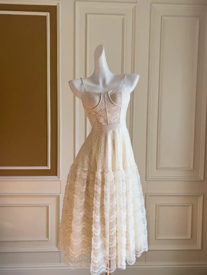 Robe de bal midi élégante à bretelles spaghetti en tulle pailleté Champagne clair coupe trapèze Y8571