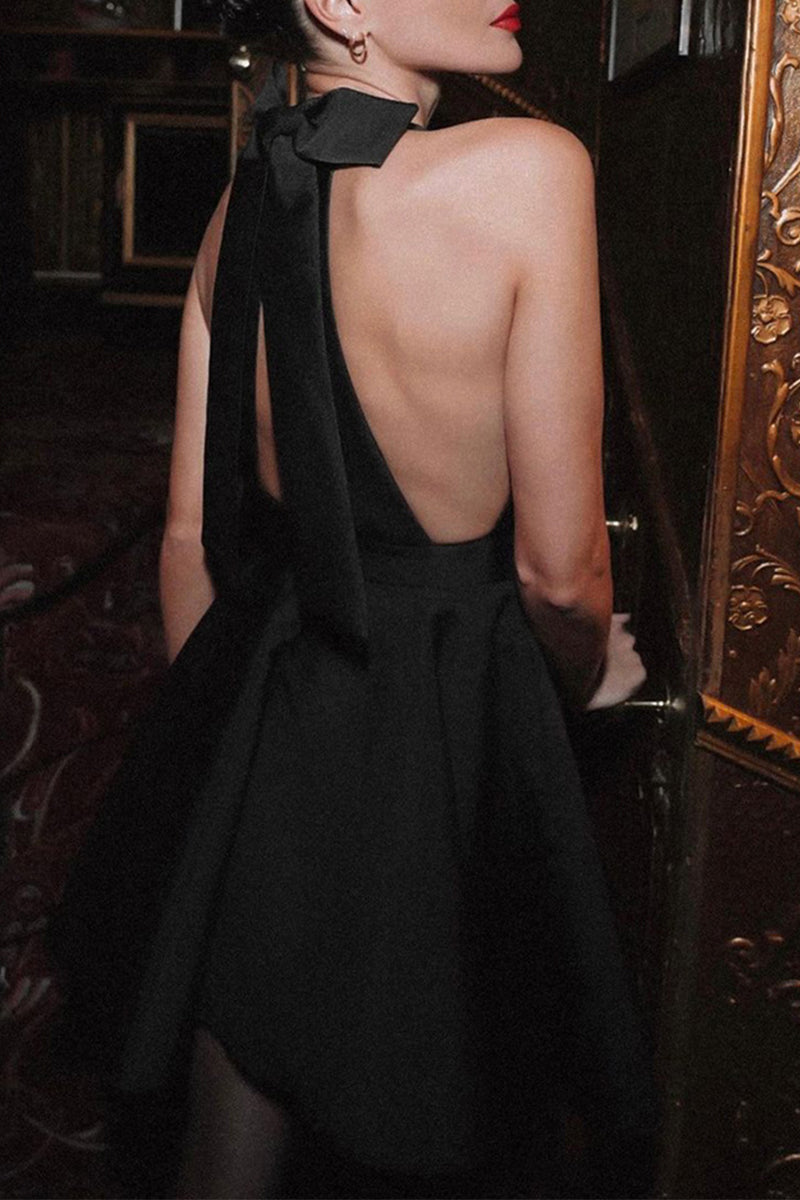 Elegantes, einfarbiges, rückenfreies Abendkleid mit Schleife und Neckholder 