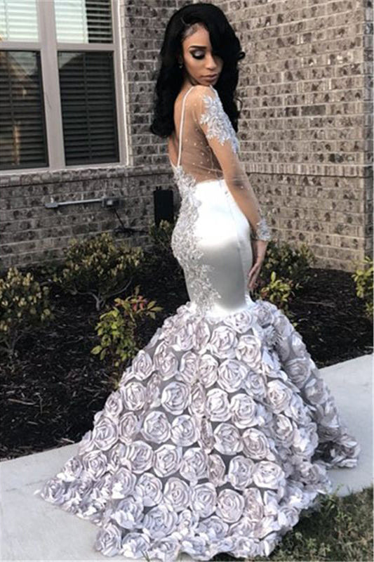 Robe de bal à manches longues royale avec détails d'appliqué complexes