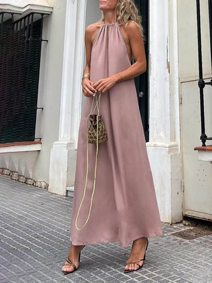 Maxikleid mit Neckholder und Goldbesatz