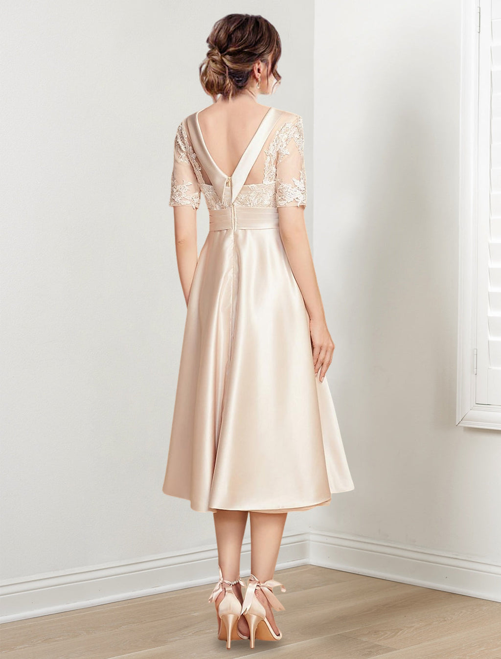 A-Line/Princess Scoop Tea-Length Mother of the Bride Dresses
