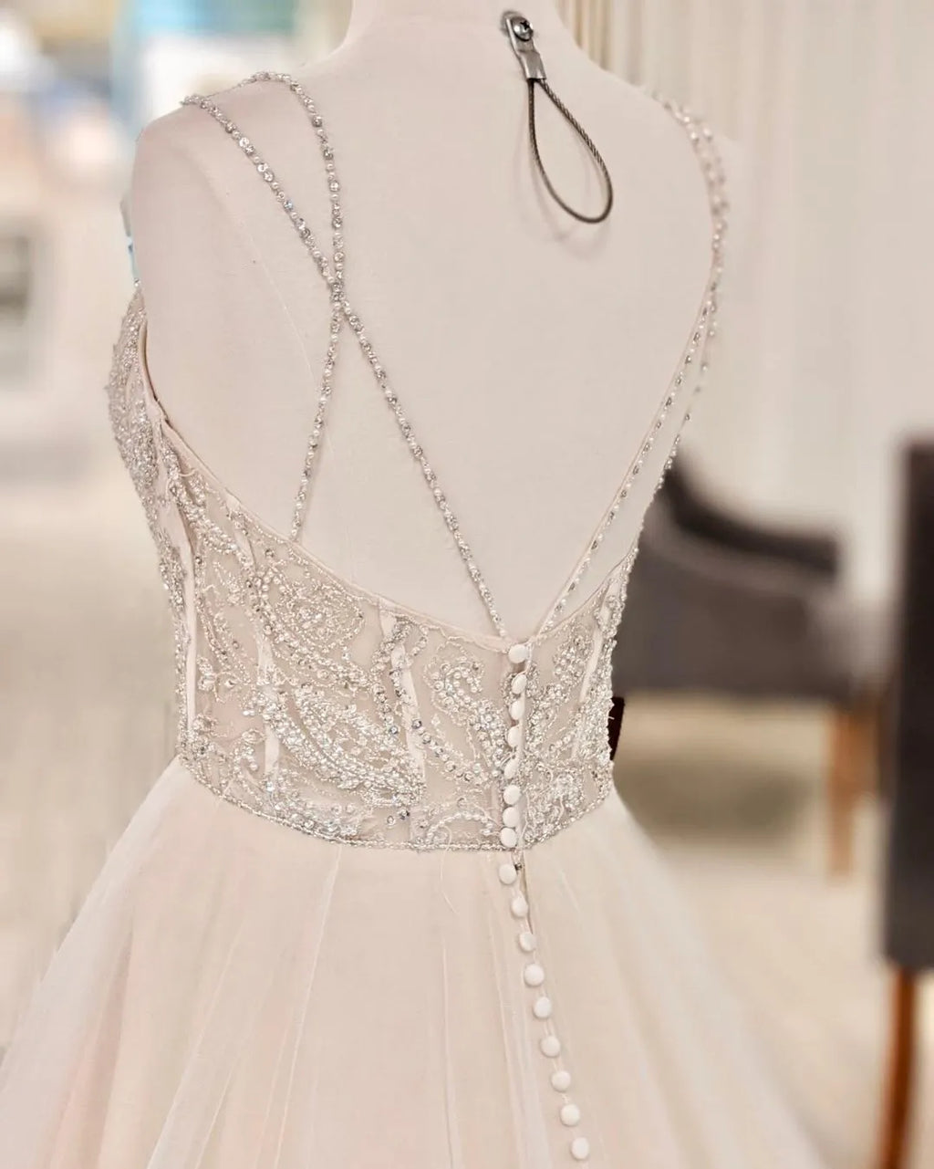 Modern Pearl Long A-Line Backless Wedding Dress With V-Neck