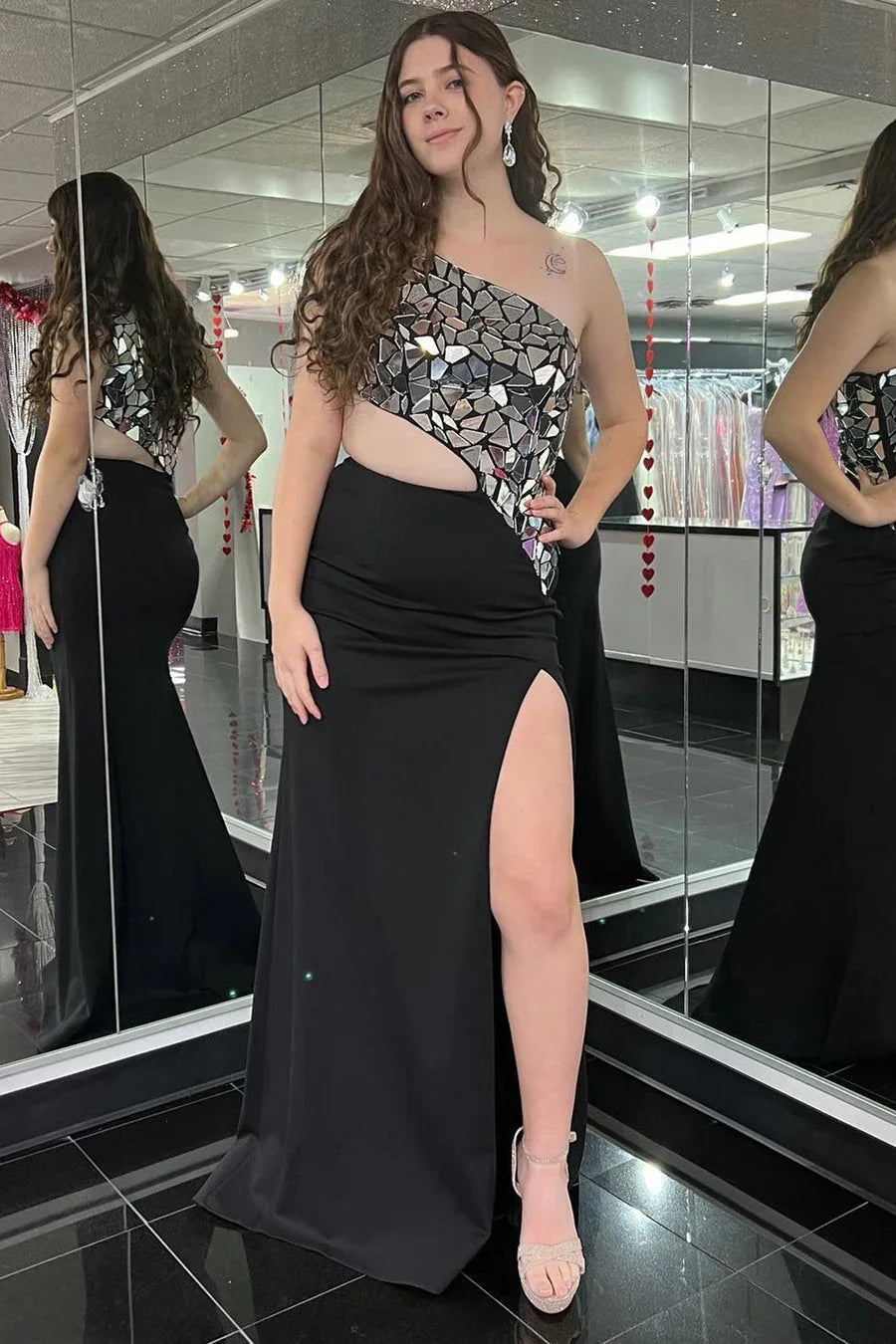Ashley | Robe fourreau à une épaule avec miroir et paillettes pour soirée