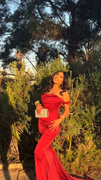 Abito da sera elegante a sirena con spalle scoperte in raso rosso, abito da ballo Y8221