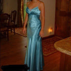 Robe de soirée sirène en satin bleu simple à fines bretelles spaghetti Robe de bal formelle Y8404