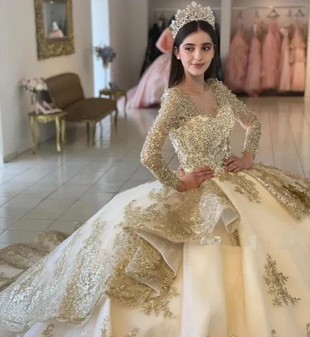 Abiti da ballo con balze in champagne Abiti da quindici anni Applicazioni di perline e paillettes Abito lungo a maniche lunghe da cerimonia da principessa Y4952