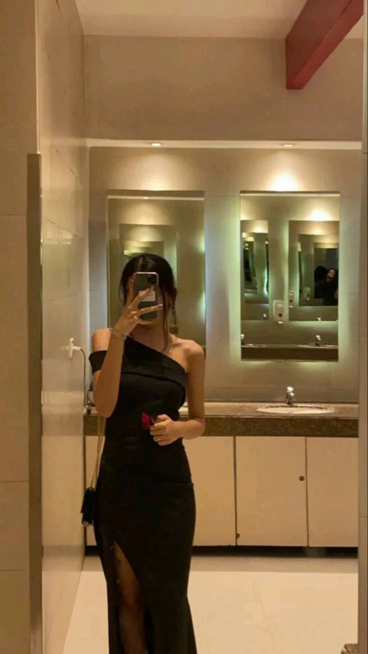 Vestido longo elegante preto justo para noite com racha Y6891