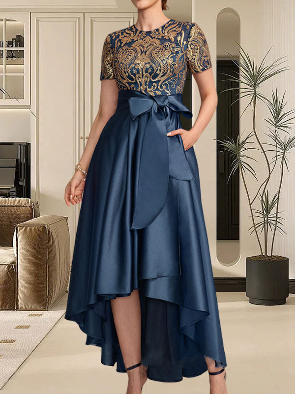 Vestido de madre de la novia de satén con lentejuelas, encaje y escote redondo asimétrico con lazo