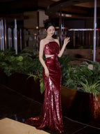 Robe de bal longue sirène bordeaux sans bretelles ornée de fleurs de rose en sequins Y8595