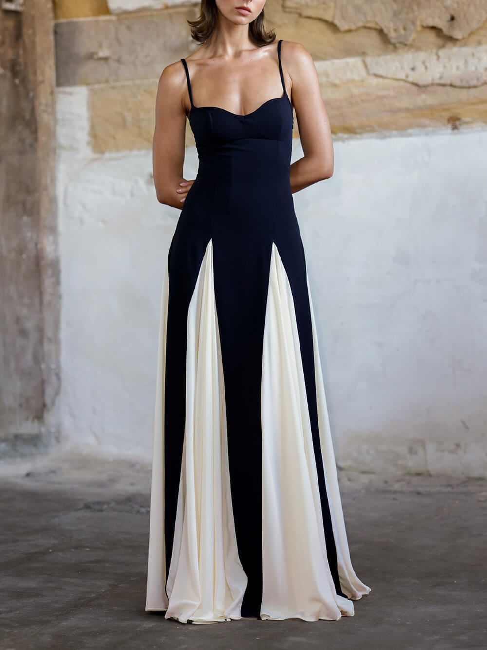 Elegantes Maxikleid in A-Linie mit Tüllbahnen 