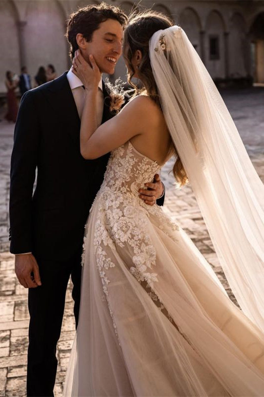 Glamorous Tulle Sweetheart Princess Wedding Dress With Lace Appliques