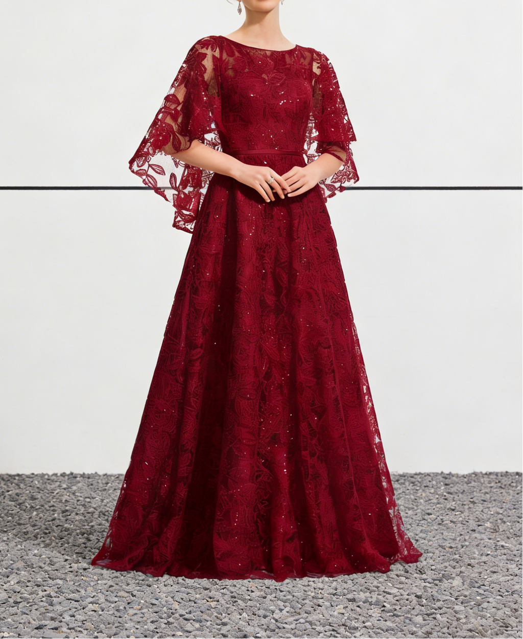 Abito lungo da ballo bordeaux con paillettes, pizzo e maniche a campana