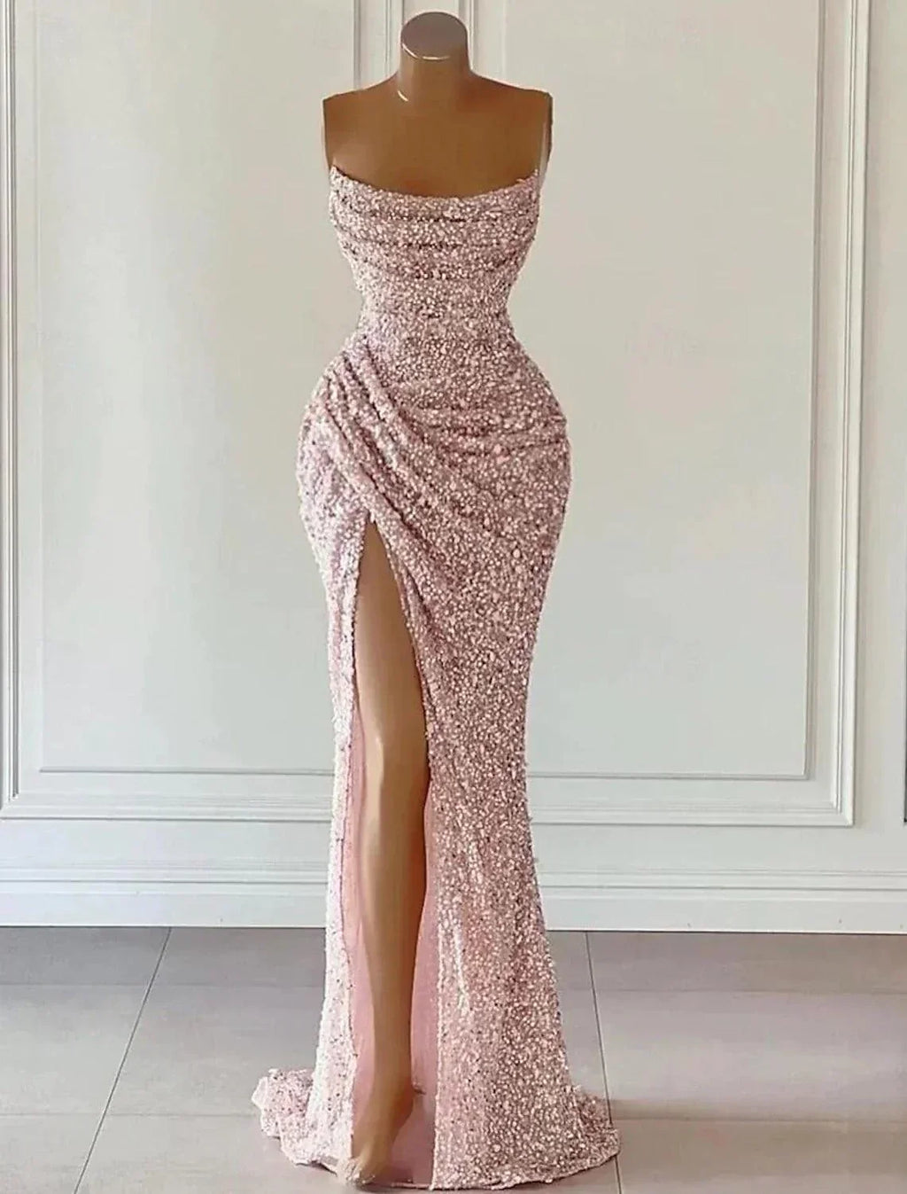 Robe élégante de bal formelle longue jusqu'au sol, sans manches, sans bretelles, ornée de paillettes scintillantes pour bal
