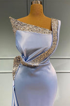 Abito da sera lungo a sirena, monospalla, senza maniche, in raso con perline e balze