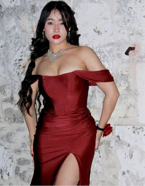 Elegante abito da sera color bordeaux con spacco a sirena, abito formale per ballo di fine anno Y8414